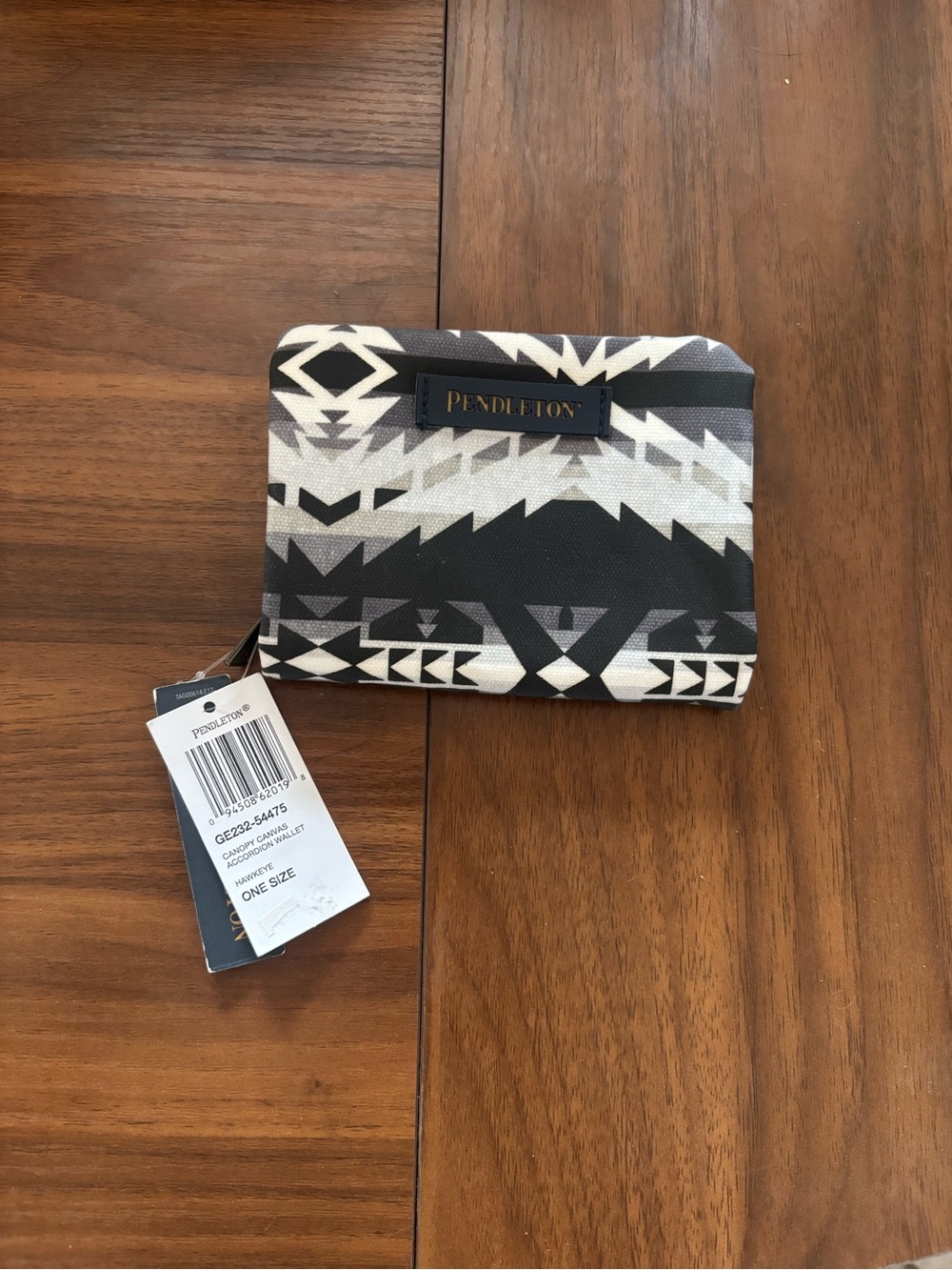 Pendleton Black, White & Gray Geometric Card Wallet